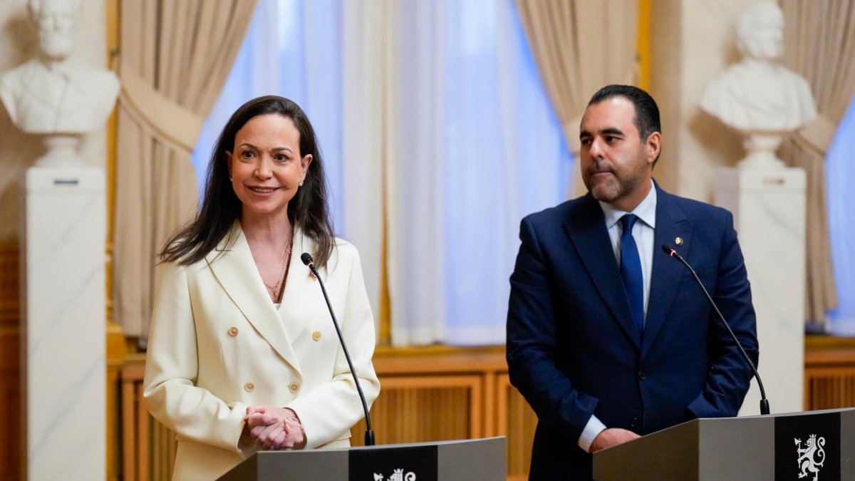 En video: Maria Corina Machado da su primera rueda de prensa en Oslo